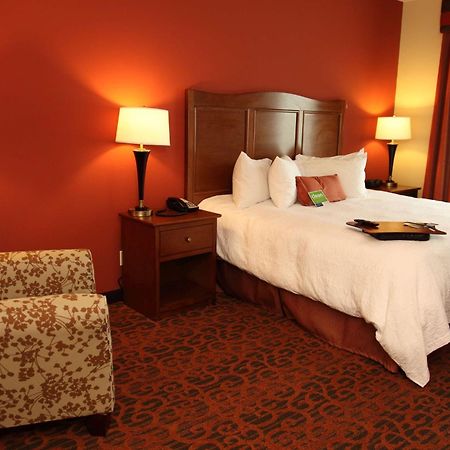 Hampton Inn & Suites Бастроп Екстериор снимка